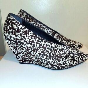 Pied Juste x Anthropologie "Navette" Suede Hidden Wedge Pumps 6.5/37 MSRP $198